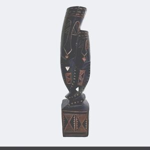 Fiji Lovers Handcarved Brown Wood Sculpture Statue Inlaid Mother Of Pearl Accent